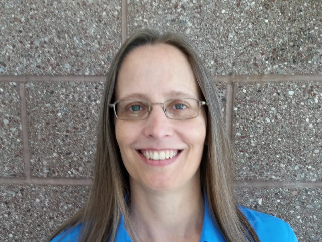 Kelly Bright headshot