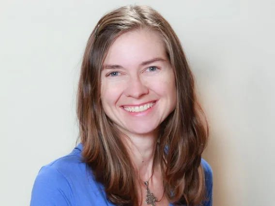 Sarah Prasek headshot