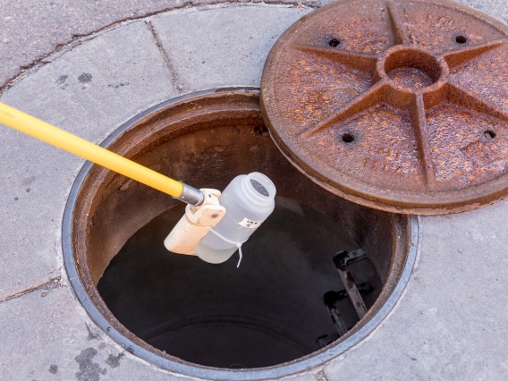 Wastewater sampling at manhole