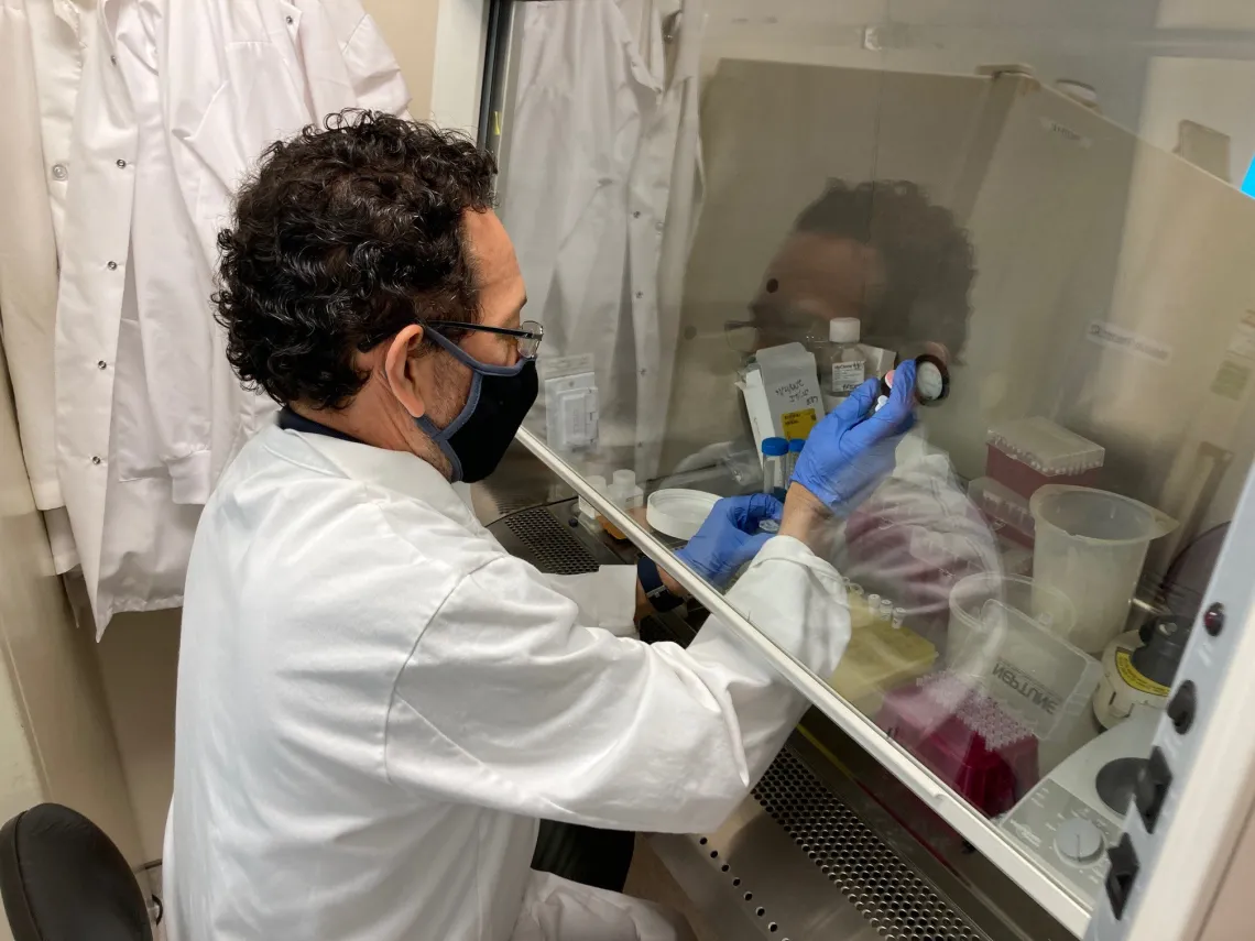 Dr. Walter Betancourt working in a WEST laboratory